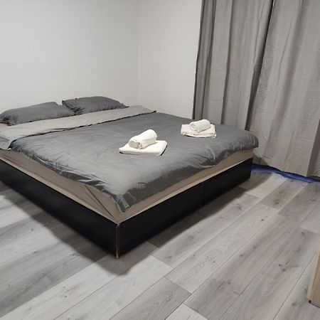 Ni Apartmani Hub מראה חיצוני תמונה