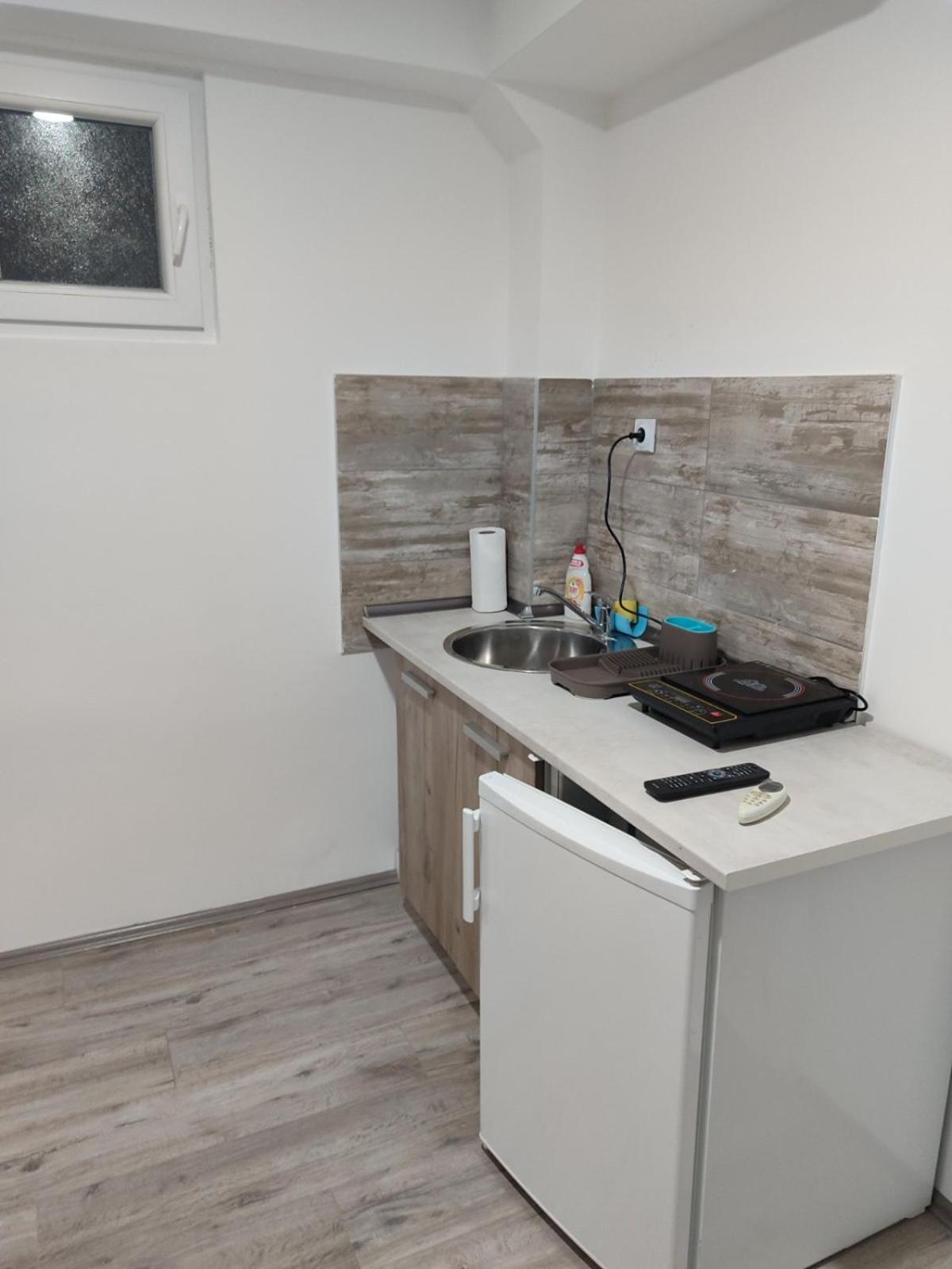 Ni Apartmani Hub מראה חיצוני תמונה